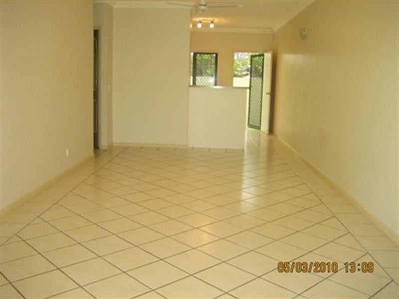 1/106 Moore Street, Trinity Beach QLD 4879