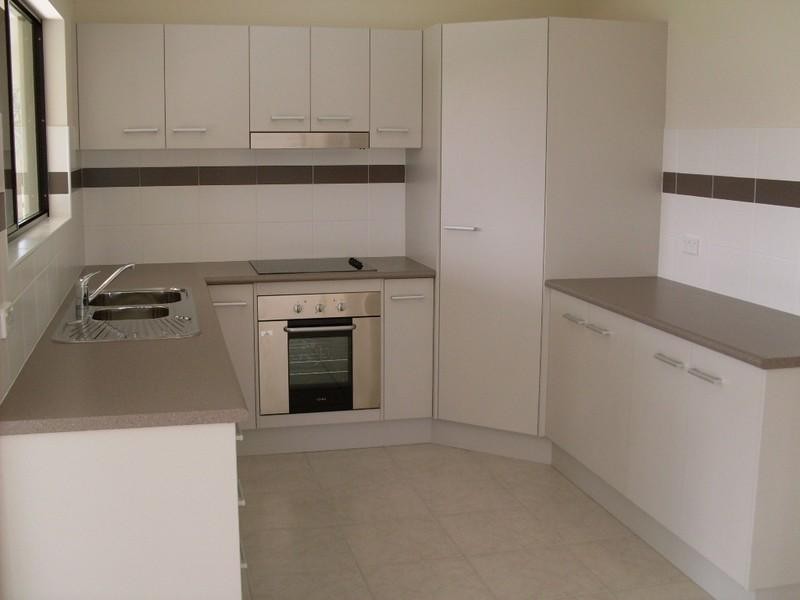 32 Pheonix Street, White Rock QLD 4868