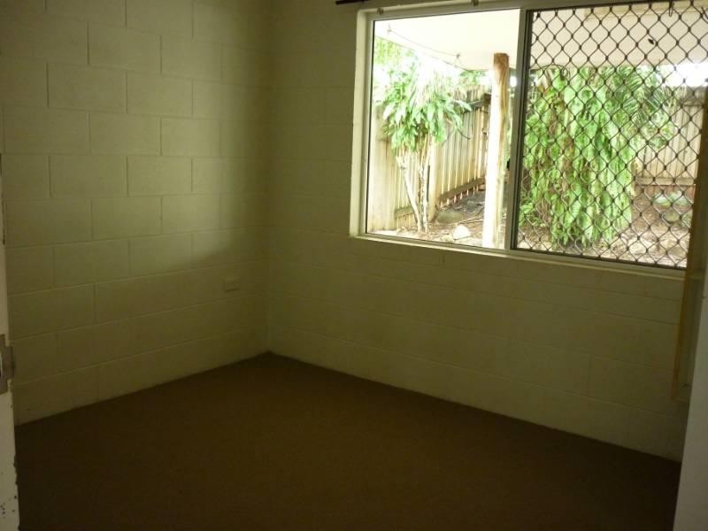 4 Satinash Close, Redlynch QLD 4870