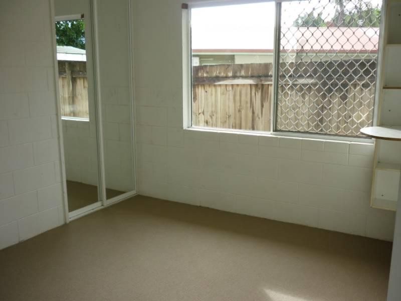 4 Satinash Close, Redlynch QLD 4870