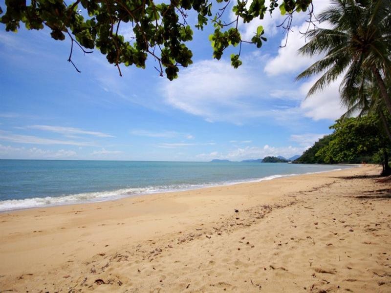 Trinity Beach QLD 4879