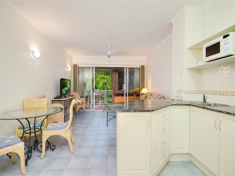 16/139 Williams Esplanade, Palm Cove QLD 4879