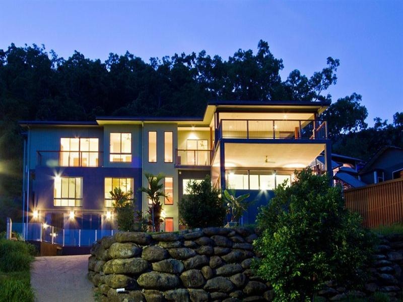 18 Savannah Street, Palm Cove QLD 4879