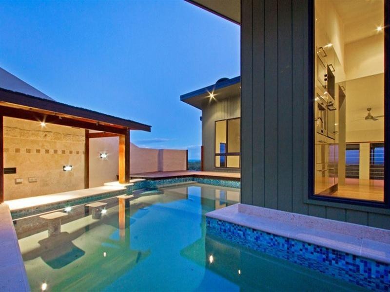 18 Savannah Street, Palm Cove QLD 4879