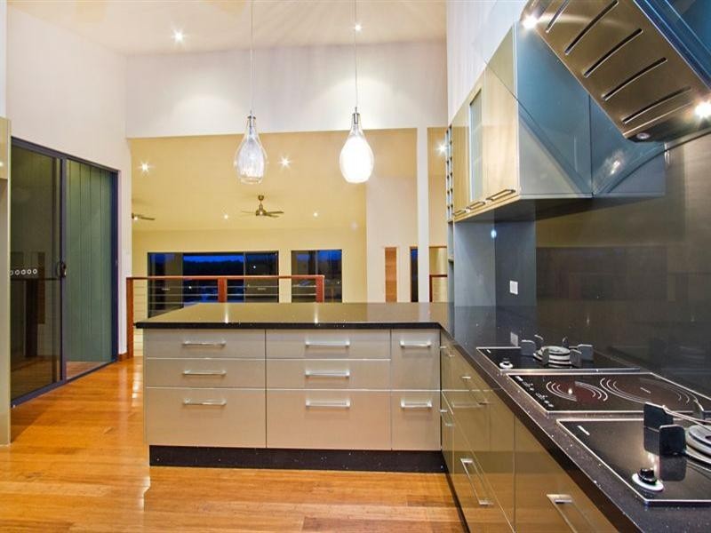 18 Savannah Street, Palm Cove QLD 4879