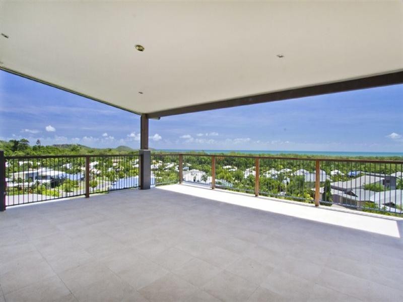 18 Savannah Street, Palm Cove QLD 4879