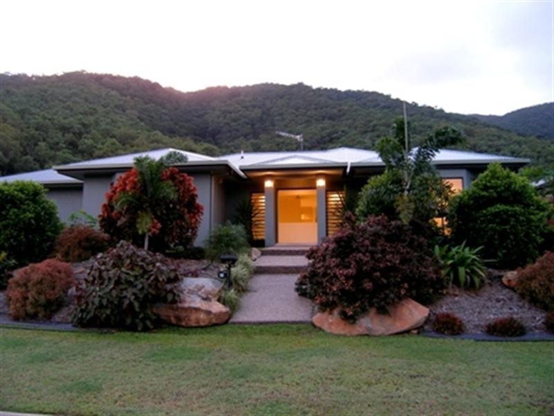 20 Palmetto Street, Palm Cove QLD 4879