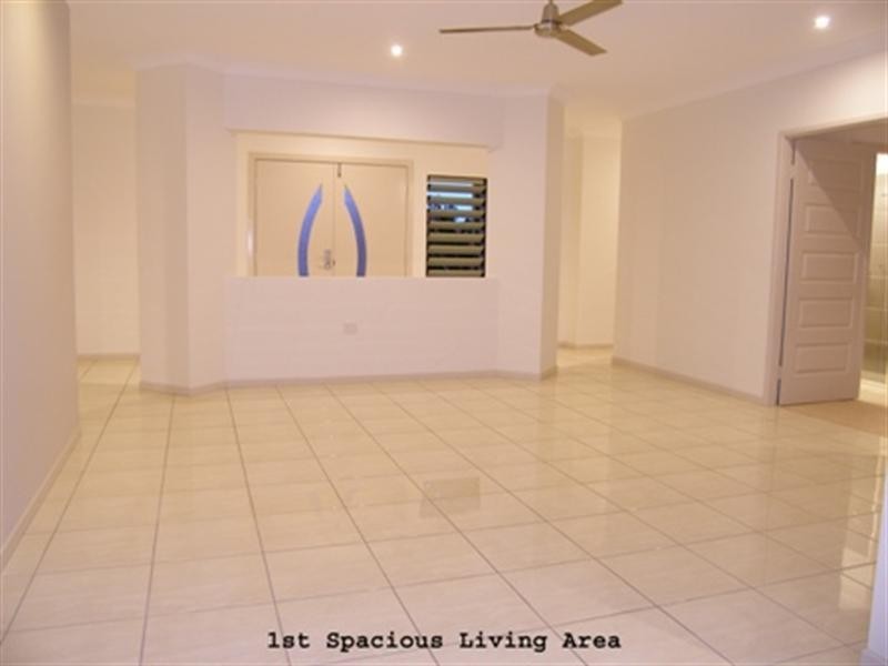 20 Palmetto Street, Palm Cove QLD 4879