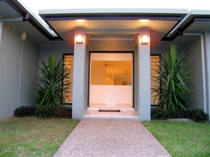 20 Palmetto Street, Palm Cove QLD 4879