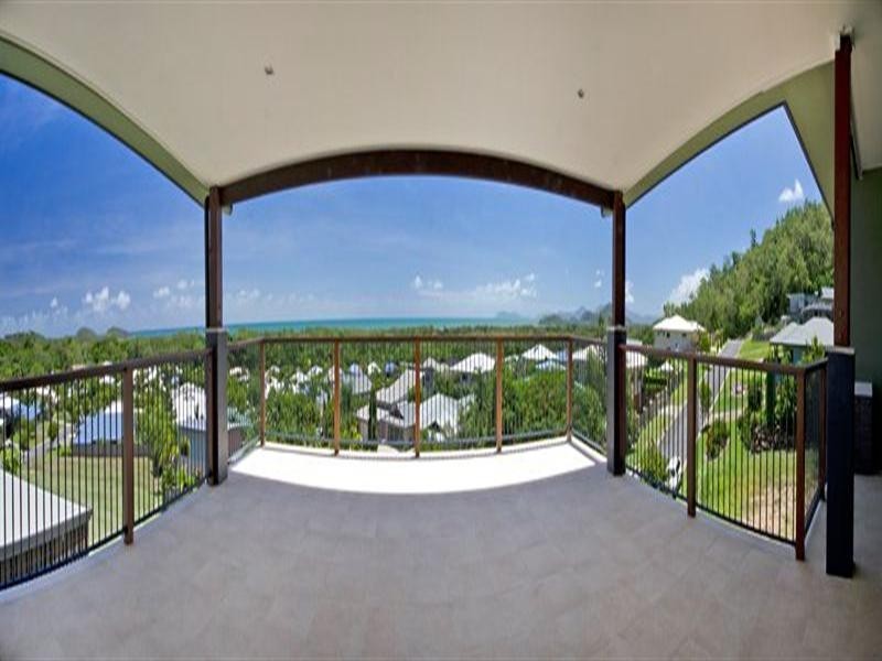 18 Savannah Street (Middle Floor), Palm Cove QLD 4879