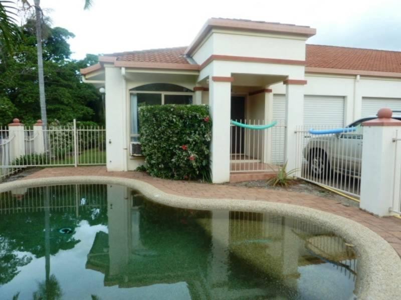 1/9 Oyster Court, Trinity Beach QLD 4879