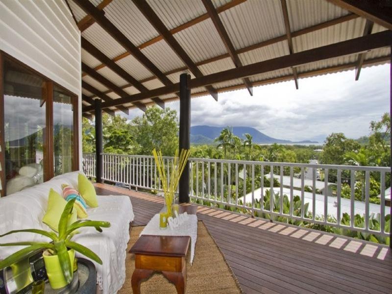 4 Justine Close, Trinity Beach QLD 4879