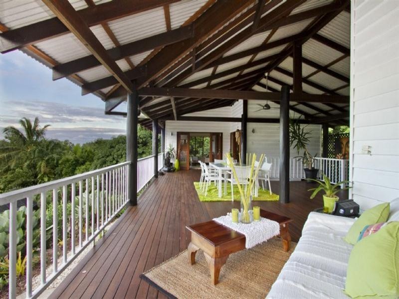 4 Justine Close, Trinity Beach QLD 4879