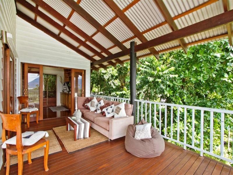 4 Justine Close, Trinity Beach QLD 4879