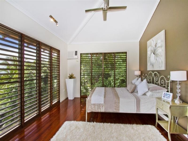 4 Justine Close, Trinity Beach QLD 4879