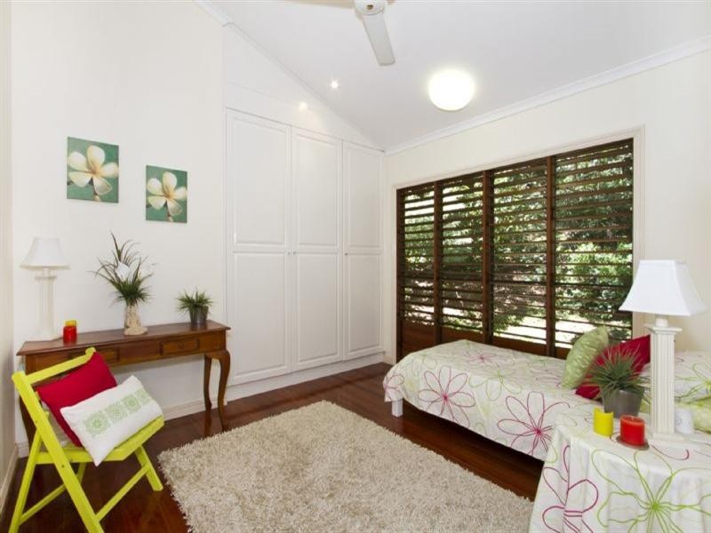 4 Justine Close, Trinity Beach QLD 4879