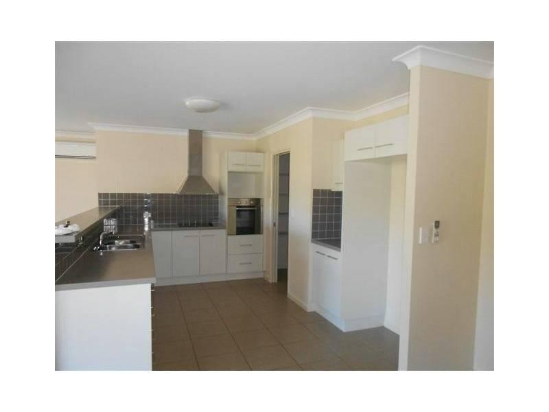27 Angor Road, Trinity Park QLD 4879