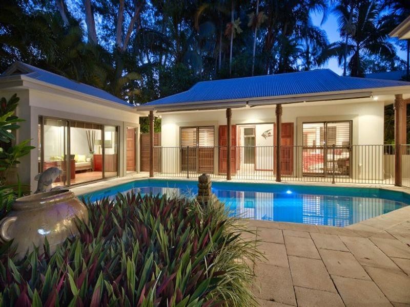 Clifton Beach QLD 4879