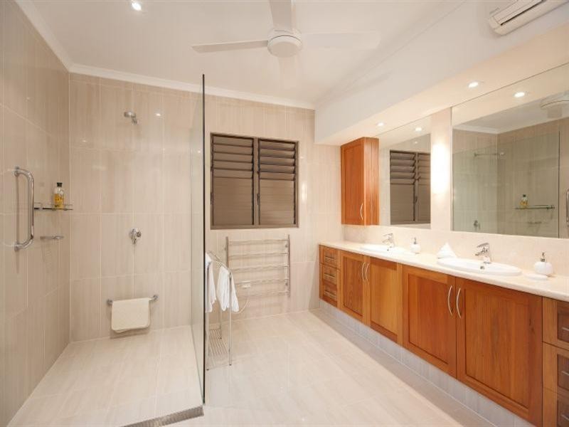 Clifton Beach QLD 4879