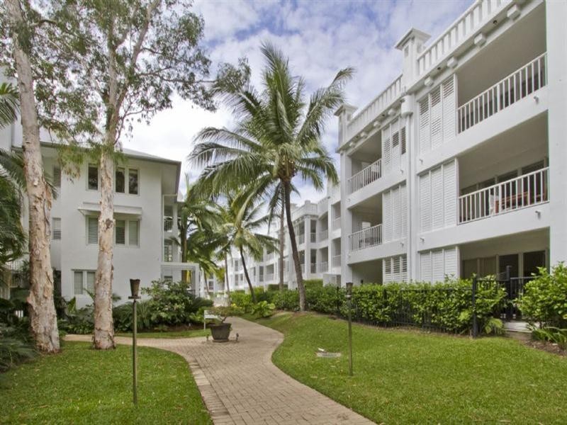 Palm Cove QLD 4879