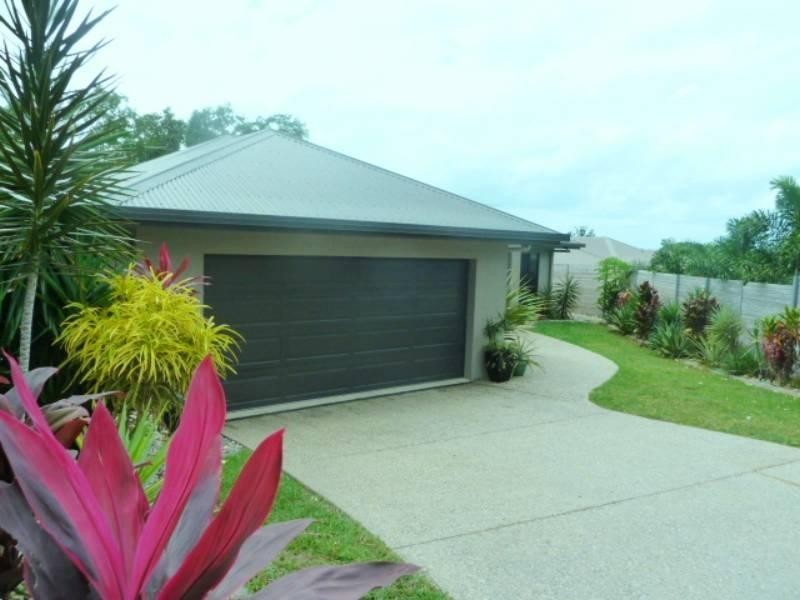 16 Retreat Close, Palm Cove QLD 4879