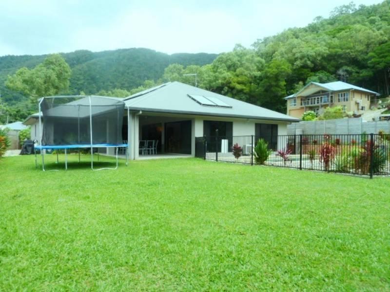 16 Retreat Close, Palm Cove QLD 4879