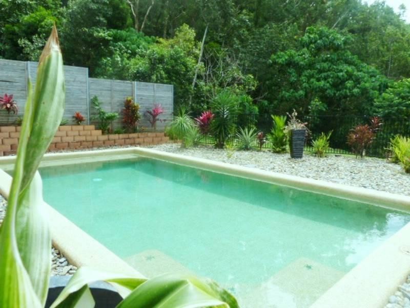 16 Retreat Close, Palm Cove QLD 4879