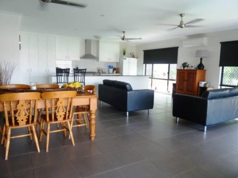 16 Retreat Close, Palm Cove QLD 4879
