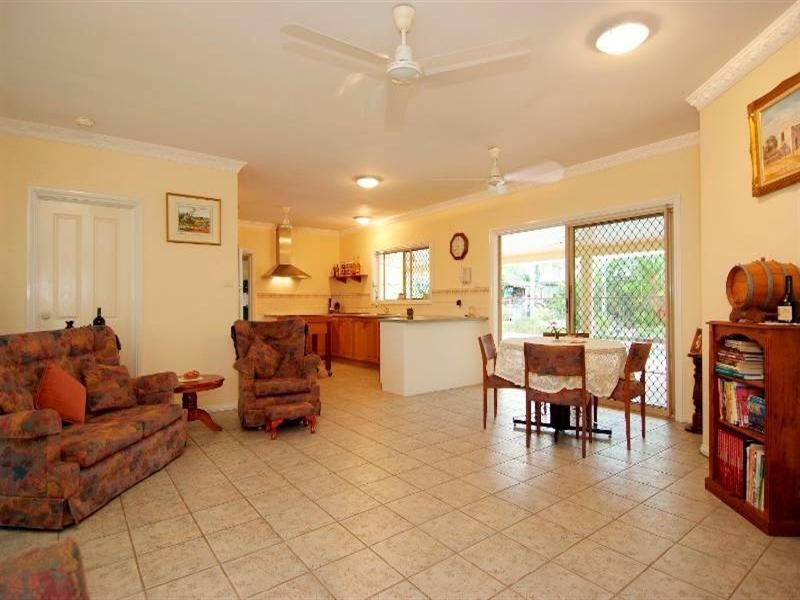 11 Miara Close, Kewarra Beach QLD 4879