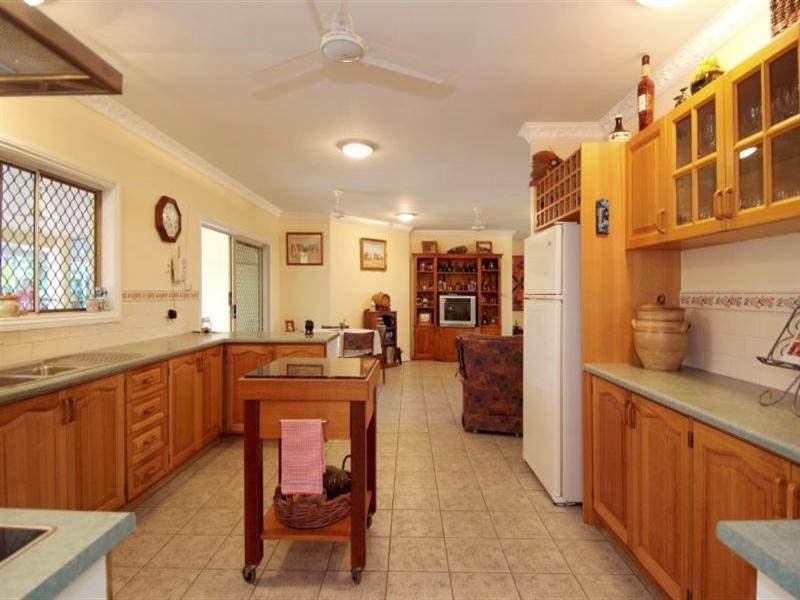 11 Miara Close, Kewarra Beach QLD 4879