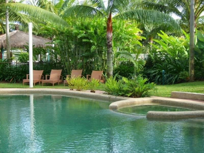 Holloways Beach QLD 4878