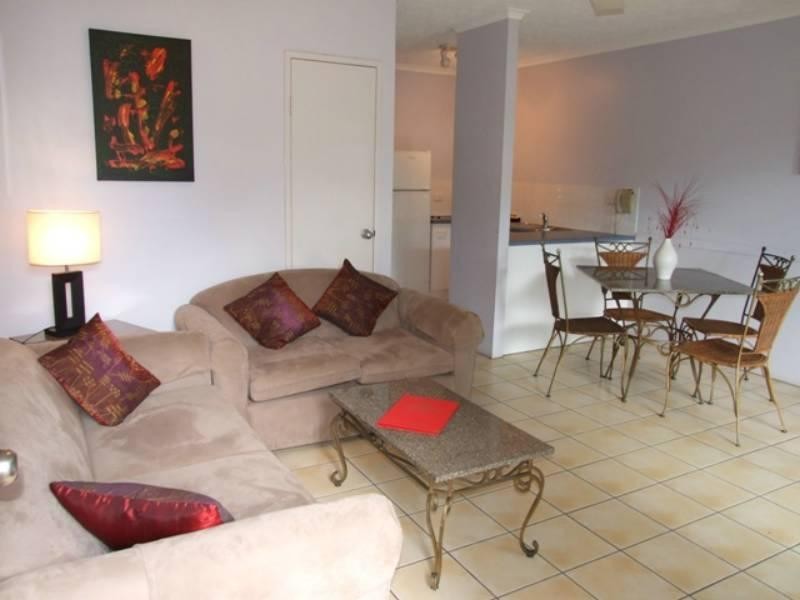 Holloways Beach QLD 4878