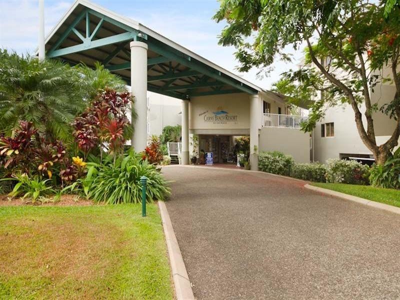 Holloways Beach QLD 4878