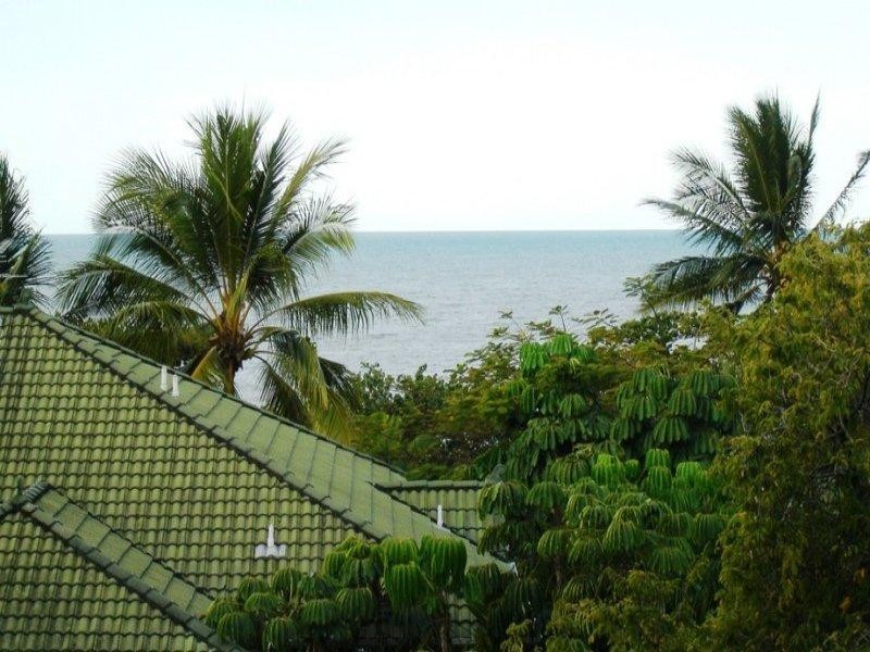 2/38 Moore Street, Trinity Beach QLD 4879