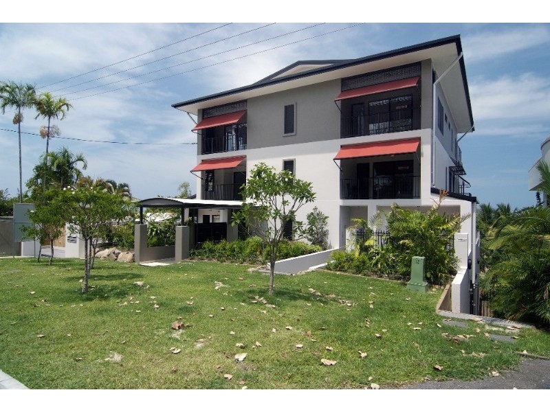 Trinity Beach QLD 4879