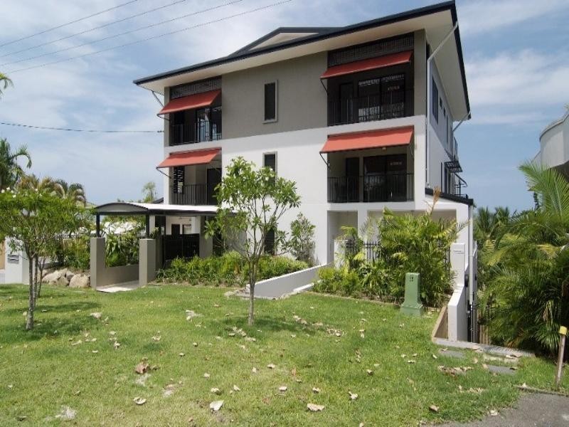 Trinity Beach QLD 4879