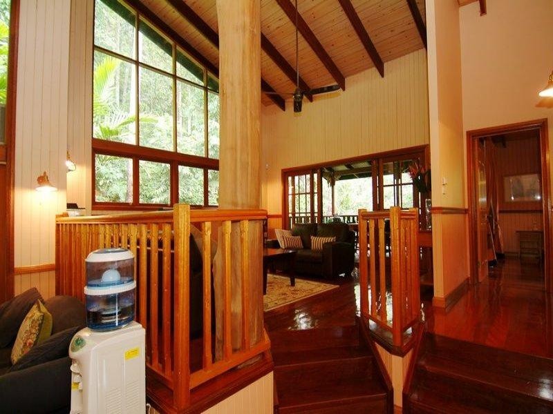 6 Euodia Court, Kamerunga QLD 4870