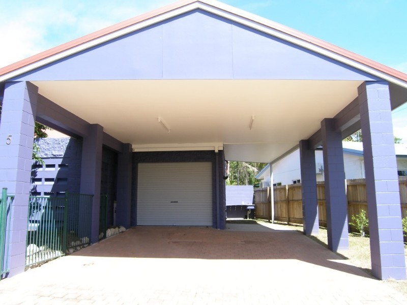 Kewarra Beach QLD 4879