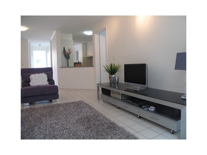 2/5 Elanda Street, Sunshine Beach QLD 4567