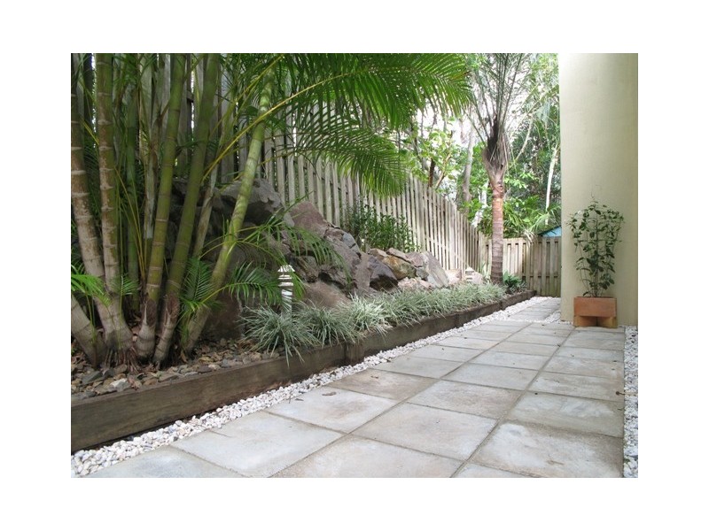 2/5 Elanda Street, Sunshine Beach QLD 4567