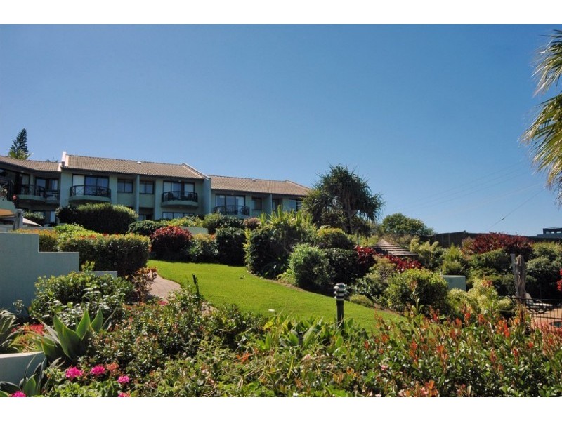 2 Orealla Crescent, Sunrise Beach QLD 4567