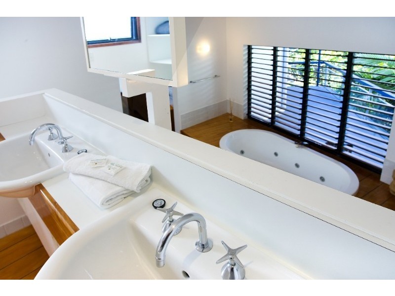 36 Arakoon Crescent, Sunshine Beach QLD 4567