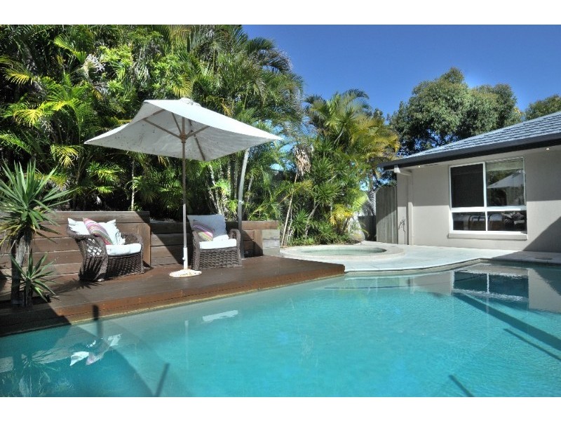 22 Driftwood Drive, Castaways Beach QLD 4567