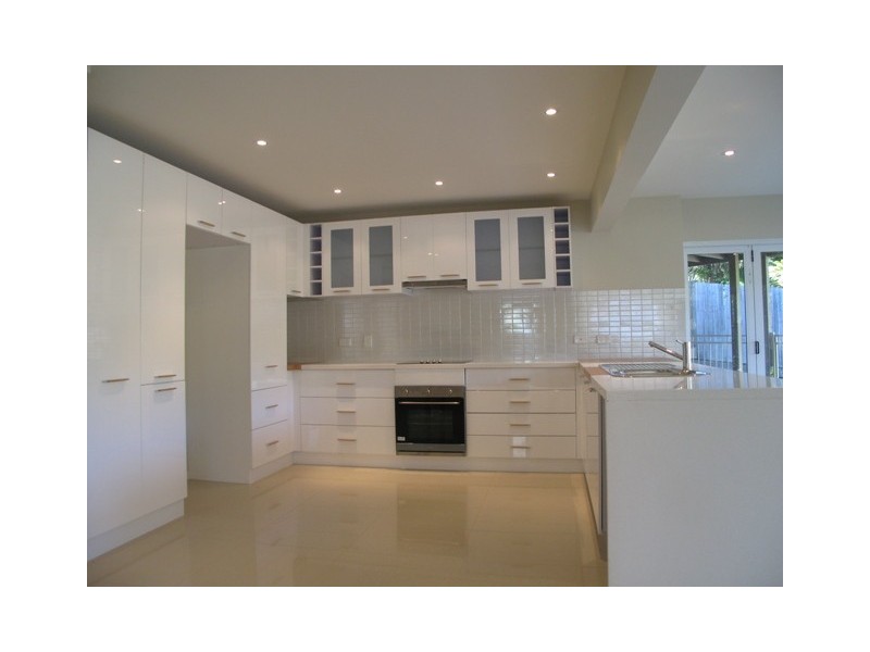 9 Swan Avenue, Sunshine Beach QLD 4567