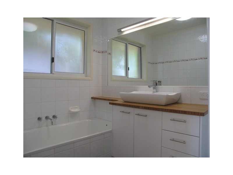 9 Swan Avenue, Sunshine Beach QLD 4567