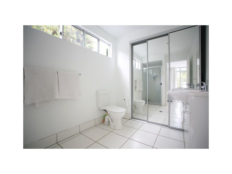 7 Rainbow Crescent, Sunrise Beach QLD 4567