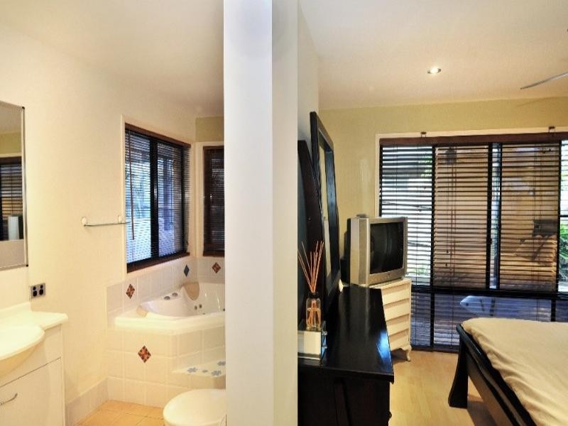 24 Driftwood Drive, Castaways Beach QLD 4567