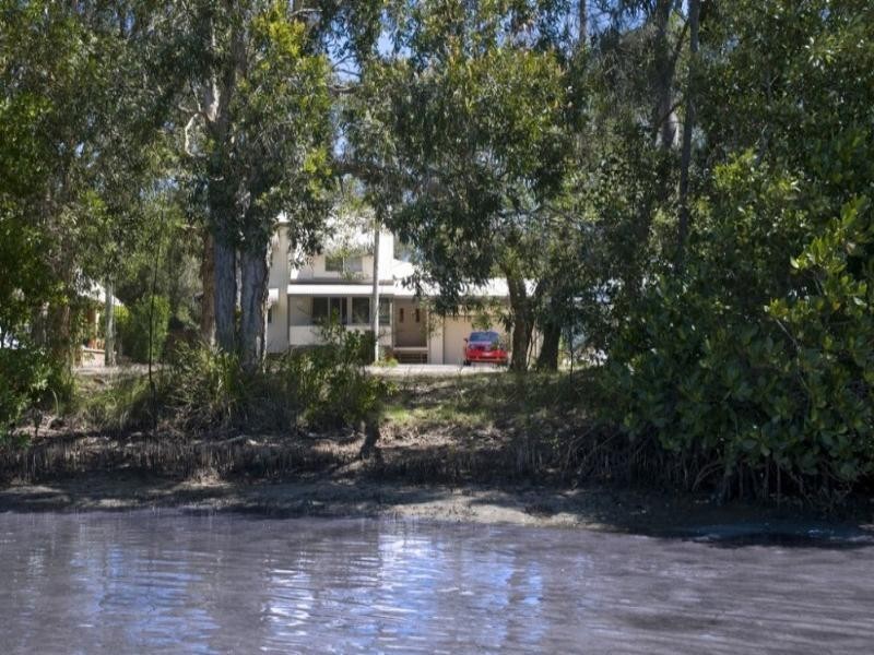 65 Lake Weyba Drive, Noosaville QLD 4566