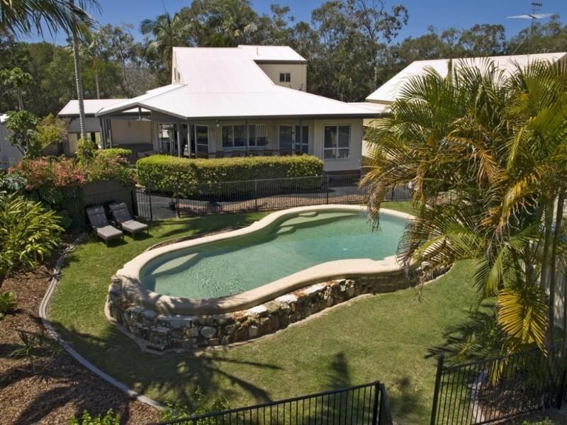 65 Lake Weyba Drive, Noosaville QLD 4566