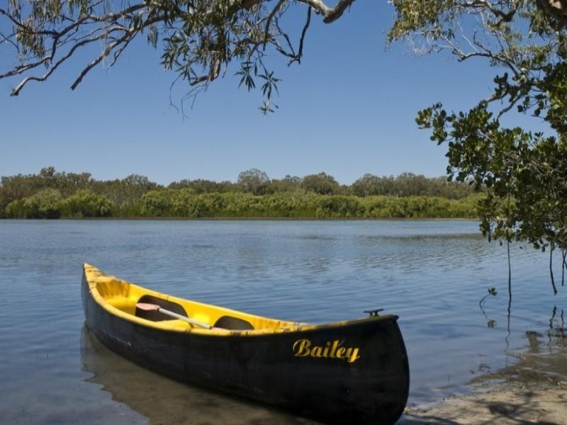 65 Lake Weyba Drive, Noosaville QLD 4566